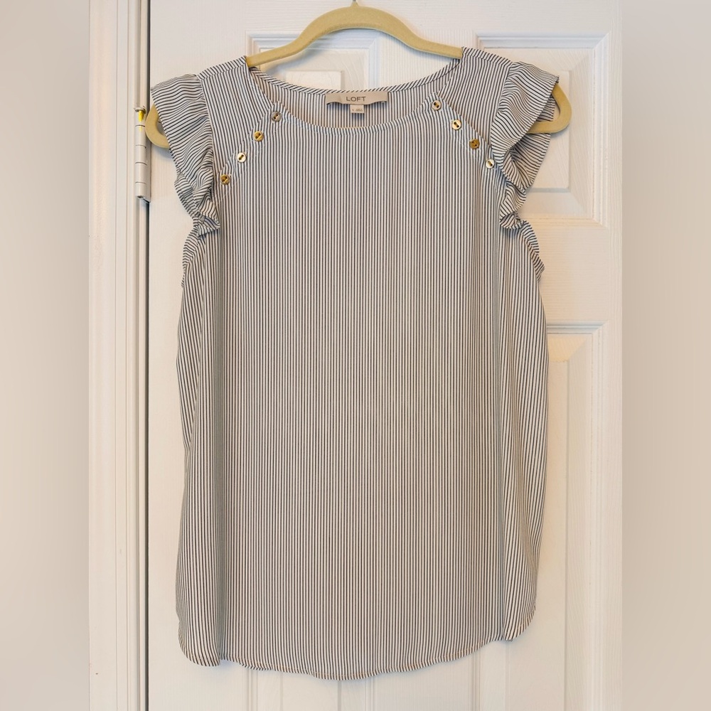 Loft ruffle sleeve